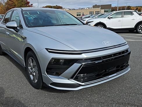 New 2026 Hyundai Sonata SE image 1