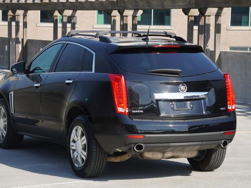 Used 2013 Cadillac SRX FWD image 16