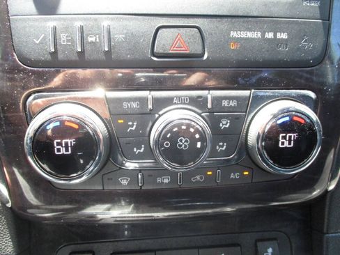 Used 2016 Buick Enclave Leather AWD/4WD image 24