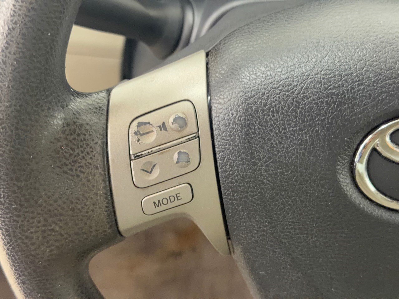 Used 2013 Toyota Corolla LE FWD image 18