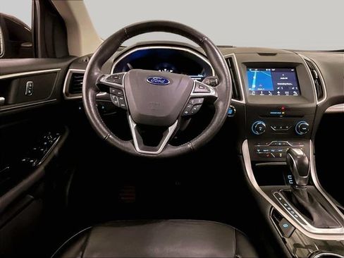Used 2017 Ford Edge SEL w/ Equipment Group 201A FWD image 5