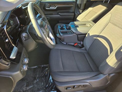 Used 2024 GMC Sierra 1500 Elevation image 10