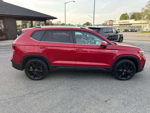 Used 2023 Volkswagen Taos SE w/ Panoramic Sunroof Package AWD/4WD image 20