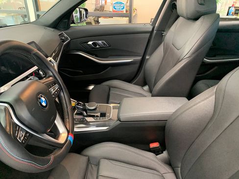 Used 2020 BMW 330i Sedan w/ Convenience Package RWD image 17