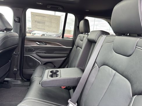 New 2026 Jeep Grand Cherokee Limited Reserve AWD/4WD image 34