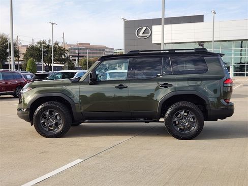 Used 2024 Lexus GX 550 image 4