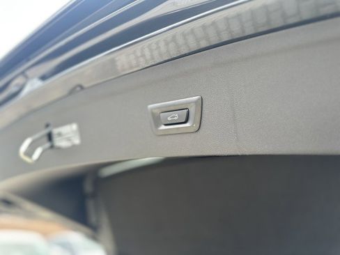 Certified 2025 BMW iX xDrive50 image 7