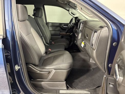 Used 2019 Chevrolet Silverado 1500 RST w/ All-Star Edition RWD image 9