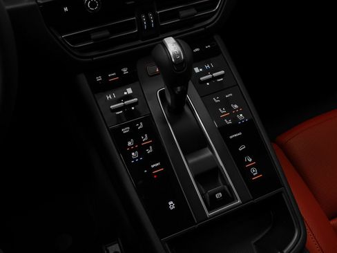 Certified 2026 Porsche Macan AWD/4WD image 36