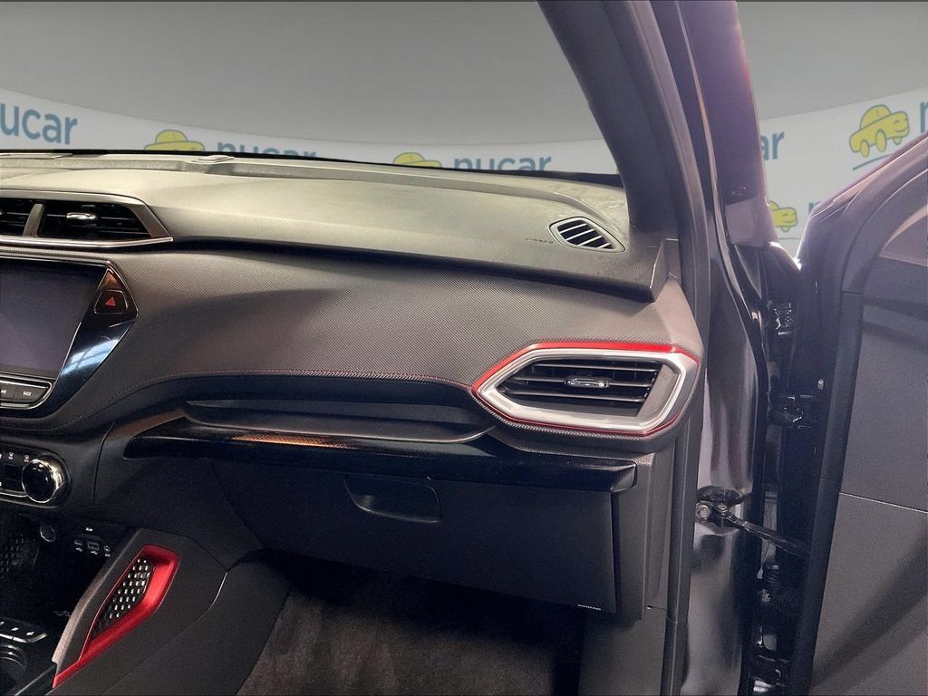 Used 2023 Chevrolet TrailBlazer RS w/ Technology Package FWD image 13