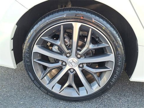 Used 2022 Honda Civic Touring image 5