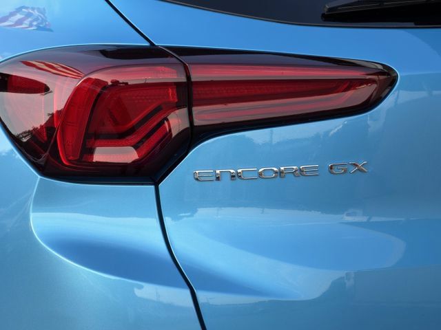 Certified 2025 Buick Encore GX Sport Touring FWD image 9