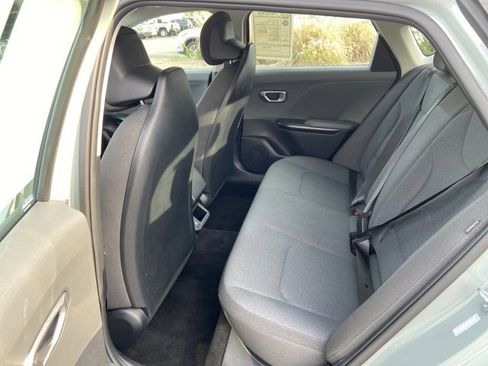 Used 2025 Kia K4 LXS image 49