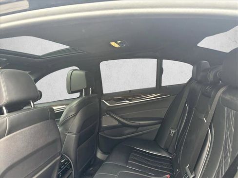 Used 2019 BMW M550i xDrive AWD/4WD image 16