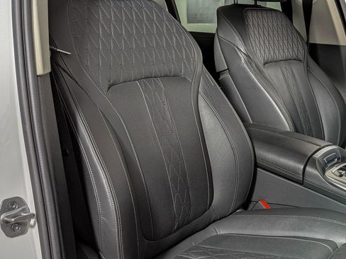 Used 2023 BMW X7 xDrive40i image 27