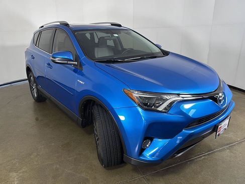 Used 2016 Toyota RAV4 XLE AWD/4WD image 7
