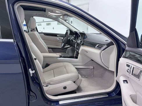 Used 2016 Mercedes-Benz E 350 4MATIC Sedan image 16