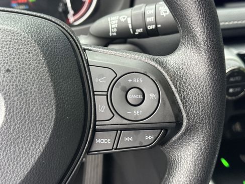 Used 2025 Toyota RAV4 XLE w/ Convenience Package FWD image 26