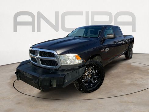 Used 2019 RAM 1500 Classic SLT image 6