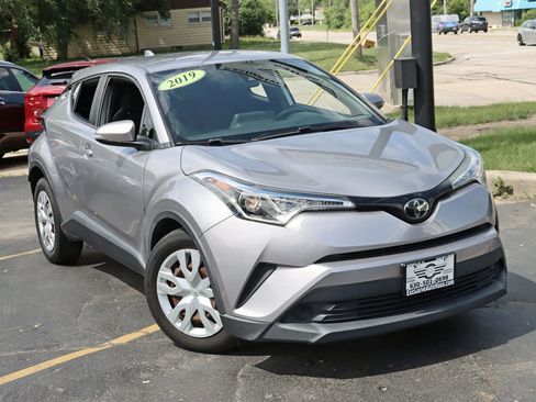 Used 2019 Toyota C-HR LE image 7