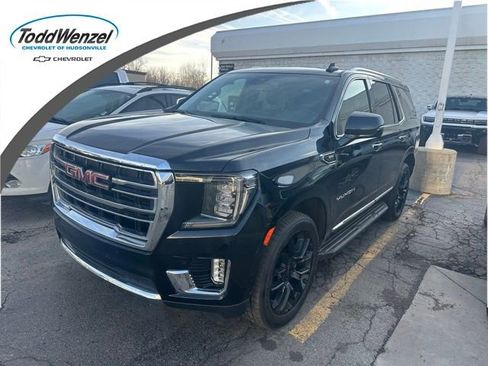 Used 2023 GMC Yukon SLT w/ SLT Luxury Package image 1