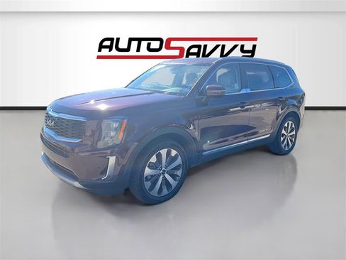 Used 2022 Kia Telluride EX w/ EX Premium Package image 3