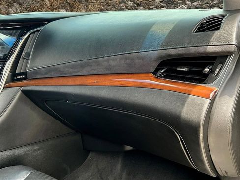 Used 2017 Cadillac Escalade Premium Luxury w/ LPO, Radiant Package image 15