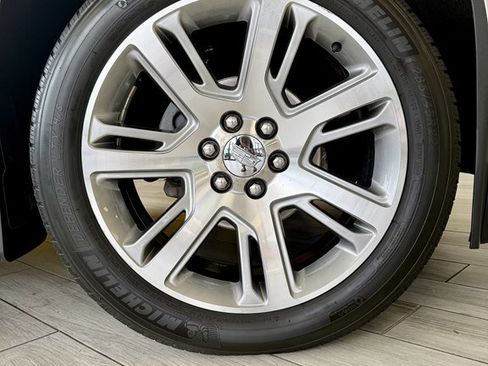 Used 2016 Cadillac Escalade Premium image 20