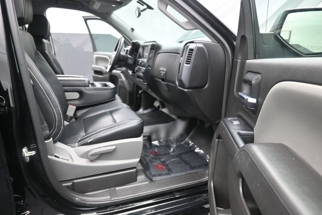 Used 2018 Chevrolet Silverado 1500 Custom RWD image 18