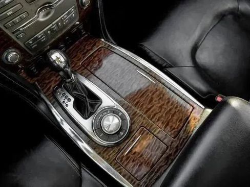 Used 2020 Nissan Armada SL w/ Premium Package image 34