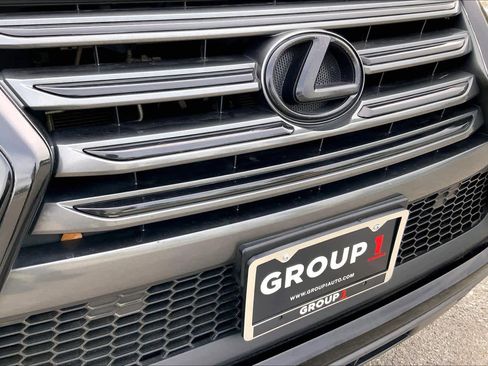 Used 2019 Lexus GX 460 image 28