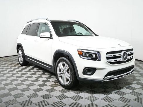 Used 2021 Mercedes-Benz GLB 250 4MATIC image 26