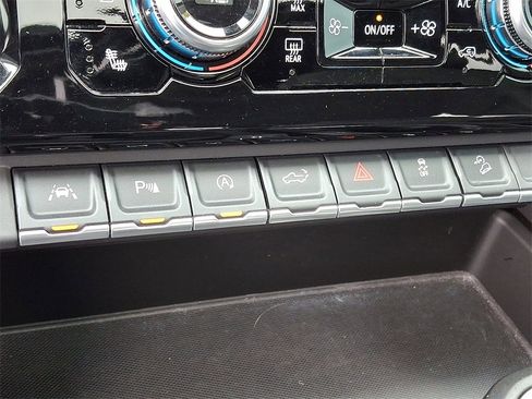 Used 2022 GMC Sierra 1500 Denali w/ Technology Package image 25