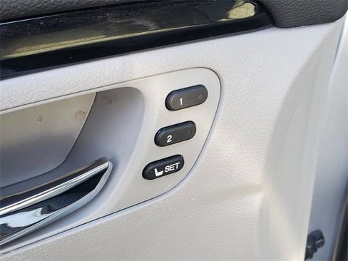 Used 2019 Honda Pilot Touring image 10