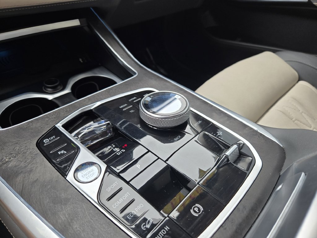 Used 2024 BMW X7 xDrive40i w/ Executive Package AWD/4WD image 22