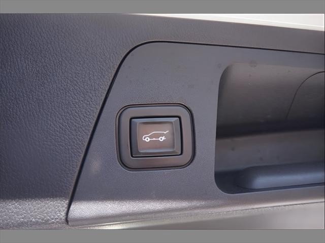 Used 2020 Buick Envision Essence w/ LPO, Cargo Package FWD image 22
