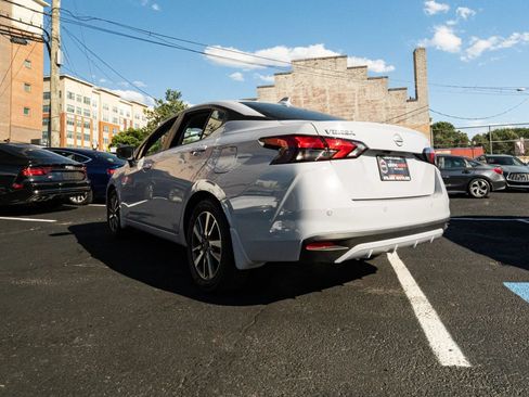 Used 2025 Nissan Versa SV w/ Trunk Package FWD image 5