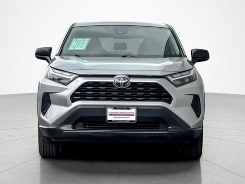 Used 2023 Toyota RAV4 LE AWD/4WD image 8