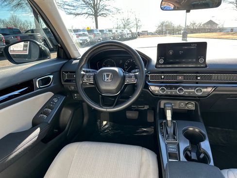 Used 2024 Honda Civic EX image 22