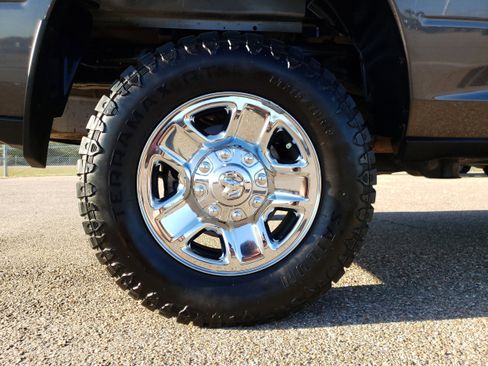 Used 2024 RAM 2500 Tradesman w/ Chrome Appearance Group image 9