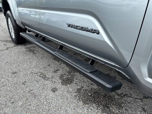 Used 2025 Toyota Tacoma SR5 image 3