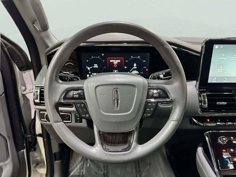 Used 2018 Lincoln Navigator Reserve w/ Technology Package AWD/4WD image 48