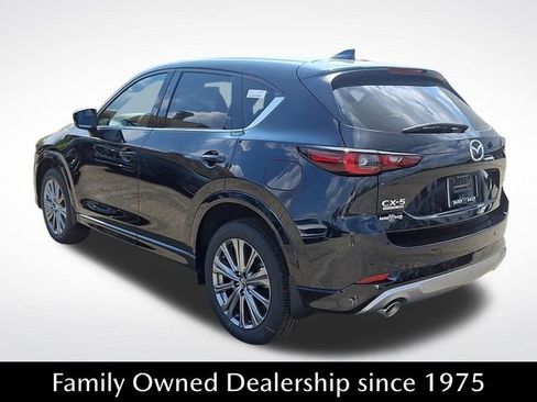 New 2025 MAZDA CX-5 Signature image 3