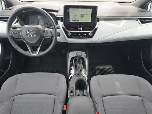 Used 2025 Toyota Corolla SE image 30
