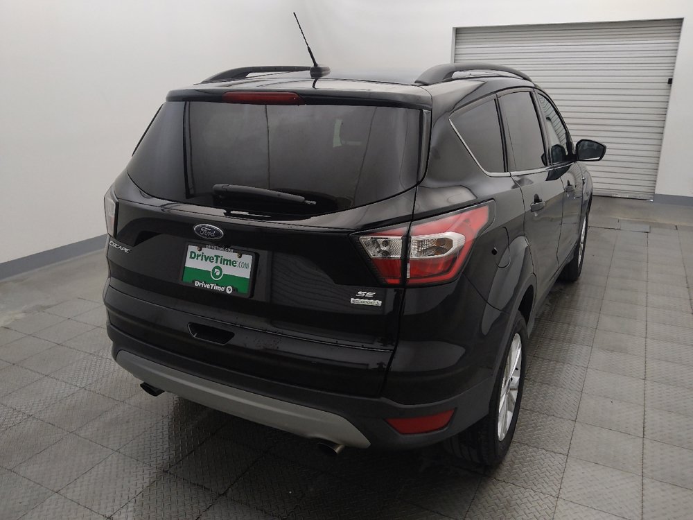 Used 2017 Ford Escape SE w/ Equipment Group 201A FWD image 7
