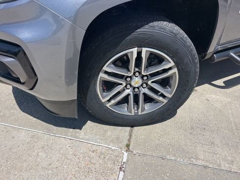 Used 2022 Chevrolet Colorado LT w/ LT Convenience Package AWD/4WD image 28