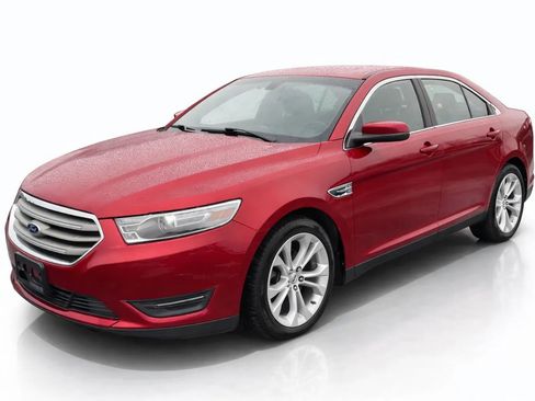 Used 2013 Ford Taurus SEL image 2