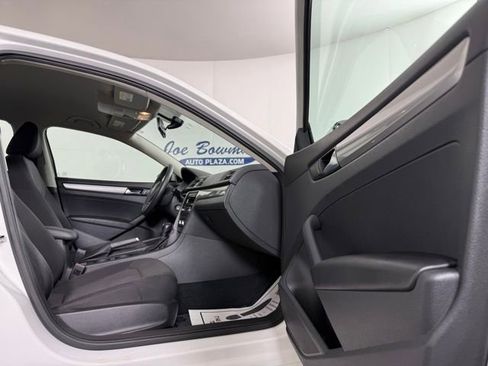 Used 2012 Volkswagen Passat 2.5 S image 16