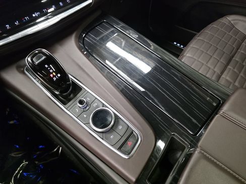 Used 2023 Cadillac Escalade ESV V AWD/4WD image 44