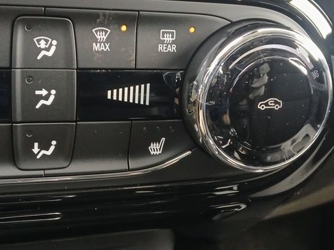 New 2026 Chevrolet Trax LT w/ Driver Confidence Package image 15